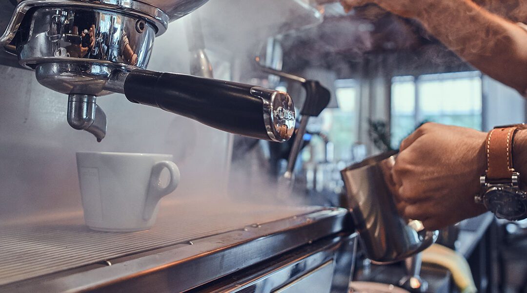 ¿Cómo influye la temperatura en el café?