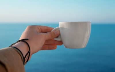 ¿Es bueno tomar café para quitar el calor?