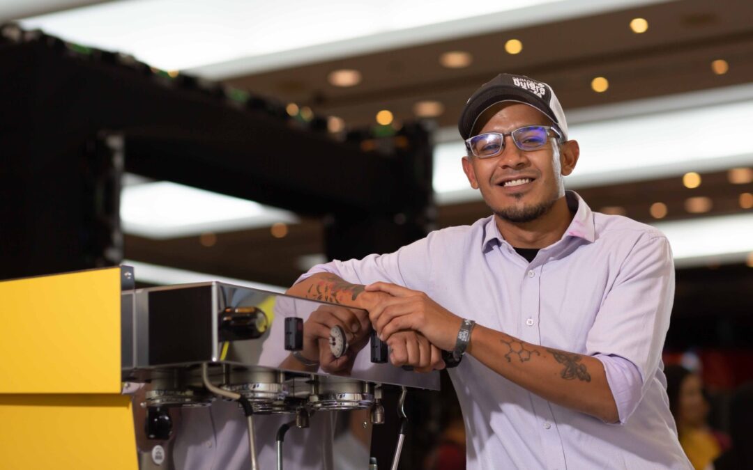 ¿Quién es Óscar González? El primer barista en representar a Venezuela en un mundial